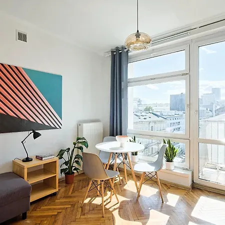 Urbannestgroup - View N8 Apartment *