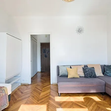 Urbannestgroup - View N8 Варшава